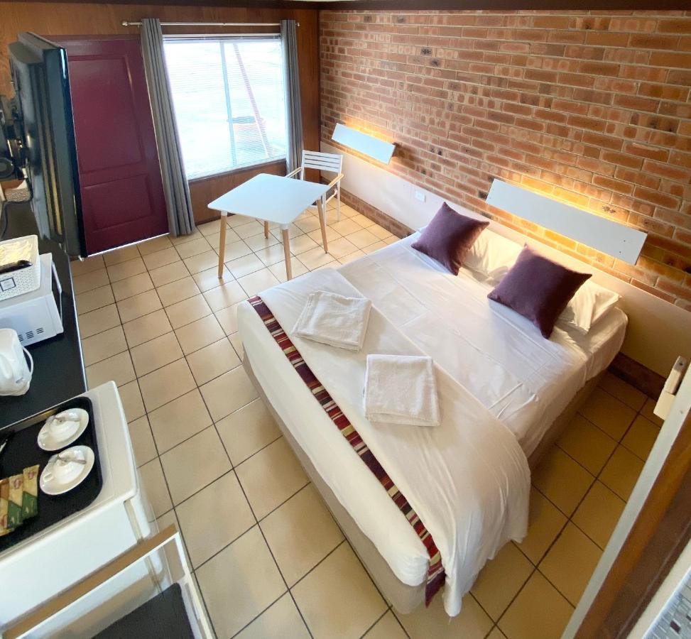 Proserpine Motor Lodge Extérieur photo
