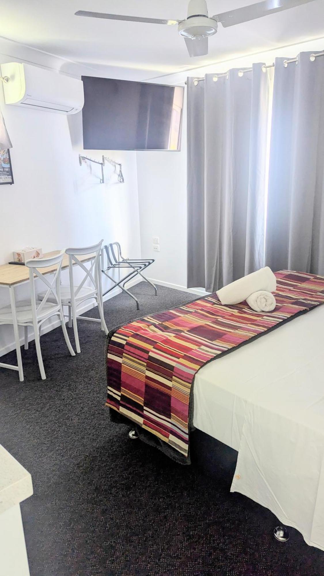 Proserpine Motor Lodge Extérieur photo