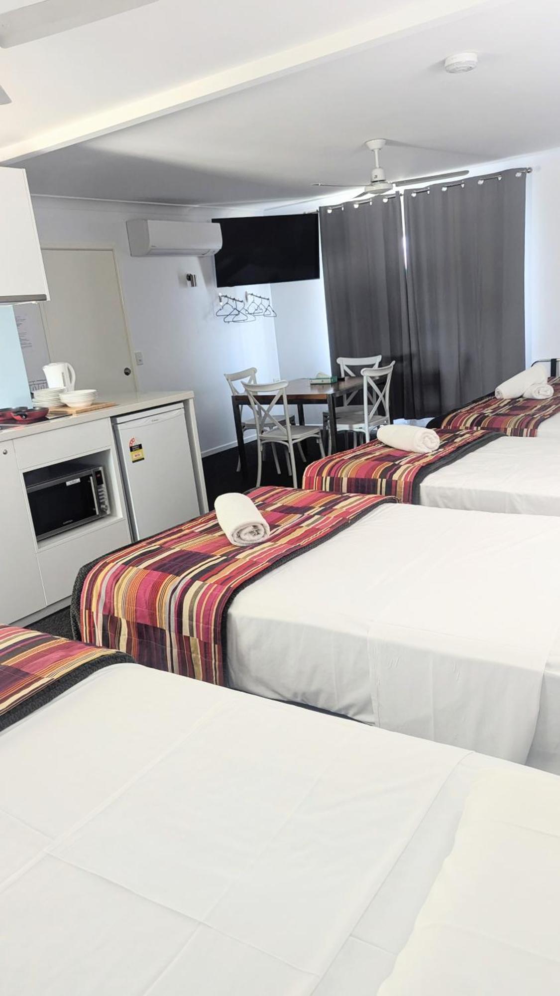 Proserpine Motor Lodge Extérieur photo
